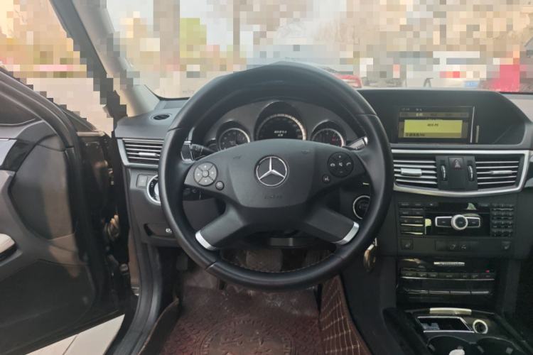 Used Mercedes-Benz E-Class 2012 E 260 L CGI Fashion Model Steering Wheel