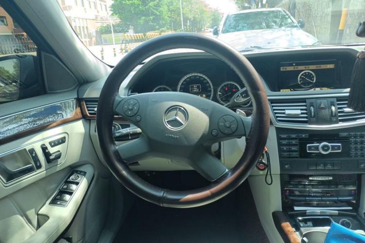 Used Mercedes-Benz E-Class 2012 E 300 L Elegant Model Steering Wheel