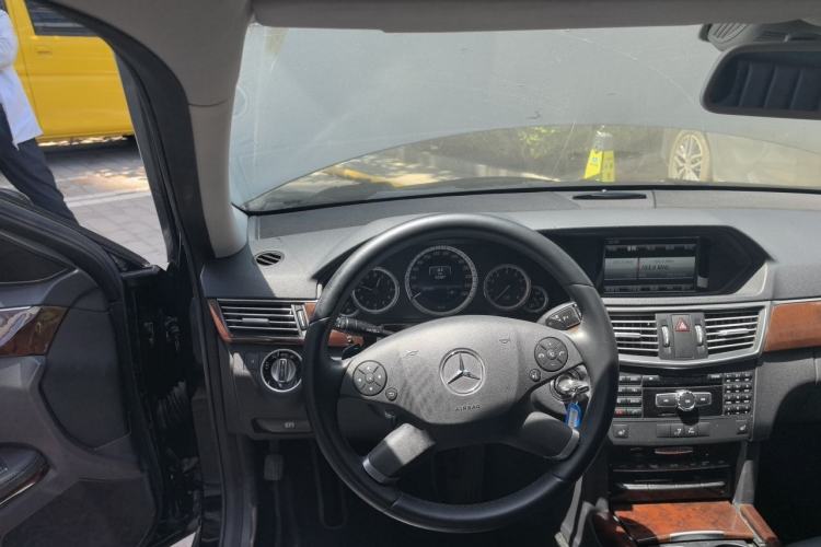 Used Mercedes-Benz E-Class 2012 E 300 L Elegant Model Steering Wheel