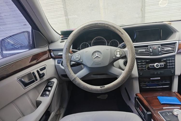 Used Mercedes-Benz E-Class 2012 E 300 L Elegant Model Steering Wheel