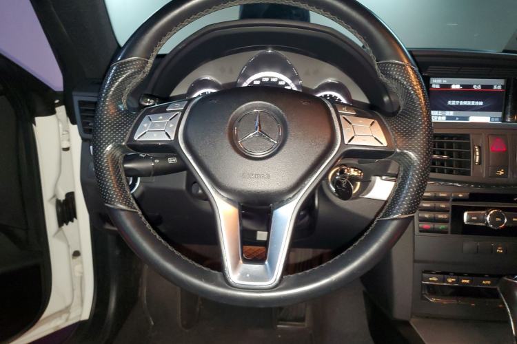 Used Mercedes-Benz E-Class 2012 E 200 CGI Coupe Steering Wheel