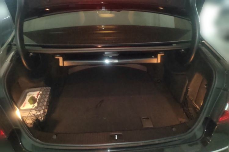 Used Mercedes-Benz E-Class 2012 E 300 L Fashion Model Trunk