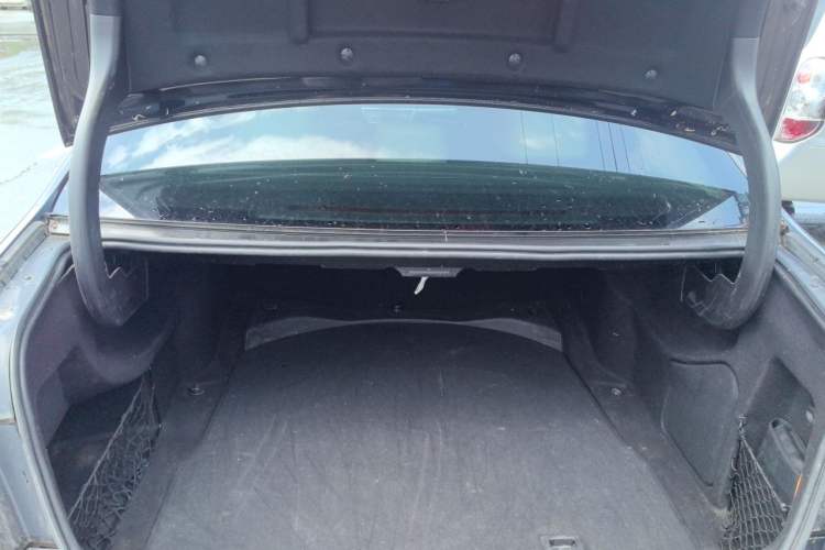 Used Mercedes-Benz E-Class 2012 E 260 L CGI Fashion Model Trunk