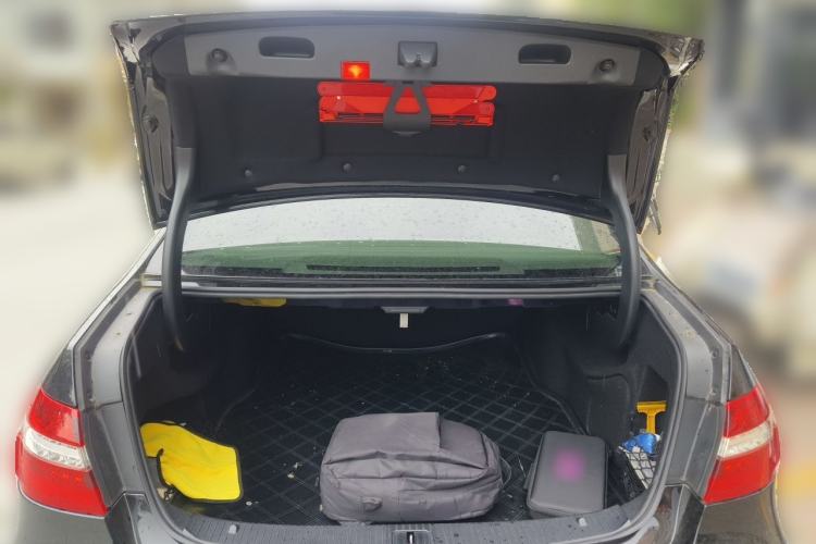 Used Mercedes-Benz E-Class 2012 E 260 L CGI Fashion Model Trunk