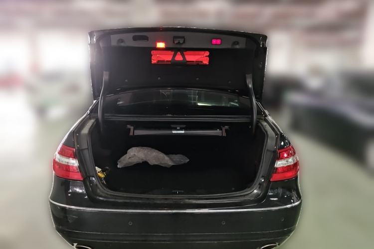 Used Mercedes-Benz E-Class 2012 E 300 L Fashion Model Trunk