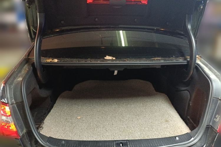 Used Mercedes-Benz E-Class 2012 E 300 L Elegant Model Trunk