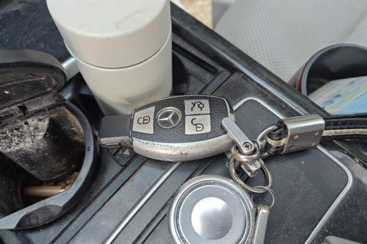 Used Mercedes-Benz E-Class 2012 E 300 L Fashion Model Vehicle Key
