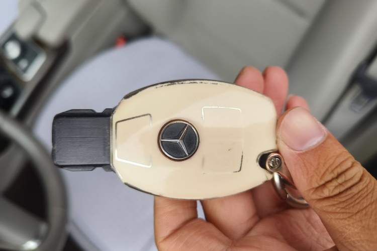 Used Mercedes-Benz E-Class 2012 E 260 L CGI Fashion Model Vehicle Key