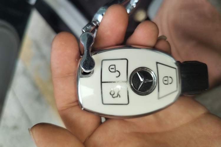 Used Mercedes-Benz E-Class 2012 E 260 L CGI Fashion Model Vehicle Key