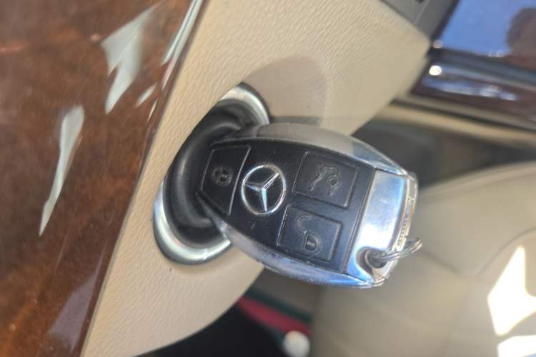 Used Mercedes-Benz E-Class 2012 E 260 L CGI Fashion Model Vehicle Key