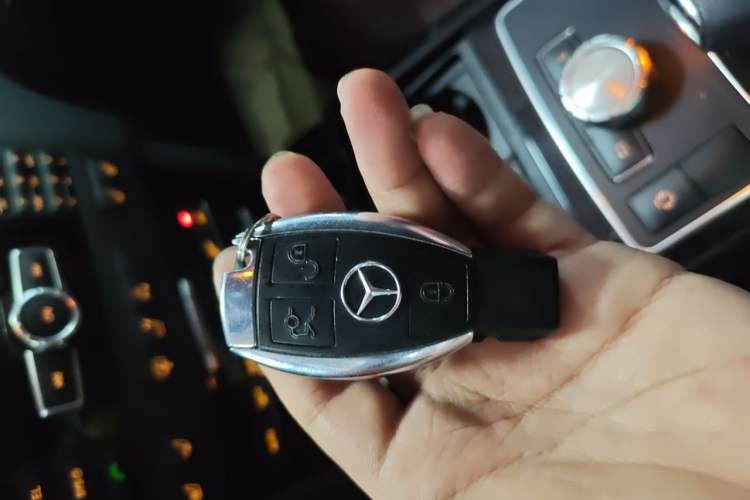 Used Mercedes-Benz E-Class 2012 E 300 L Fashion Model Vehicle Key