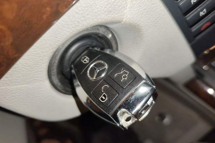 Used Mercedes-Benz E-Class 2012 E 200 L CGI Elegant Model Vehicle Key