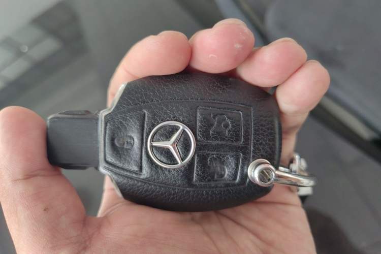 Used Mercedes-Benz E-Class 2012 E 200 L CGI Elegant Model Vehicle Key