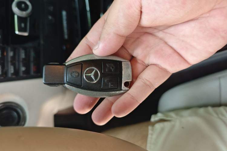 Used Mercedes-Benz E-Class 2012 E 200 L CGI Elegant Model Vehicle Key