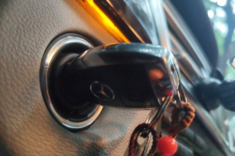 Used Mercedes-Benz E-Class 2012 E 200 L CGI Elegant Model Vehicle Key