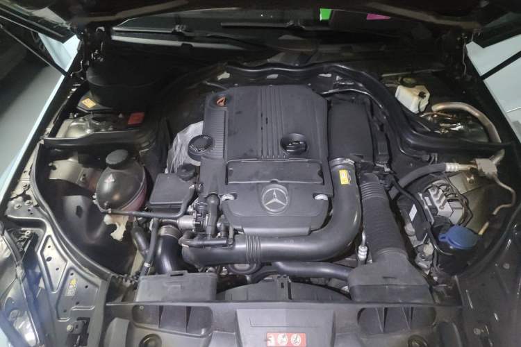 Used Mercedes-Benz E-Class 2012 E 260 CGI Coupe Engine Bay