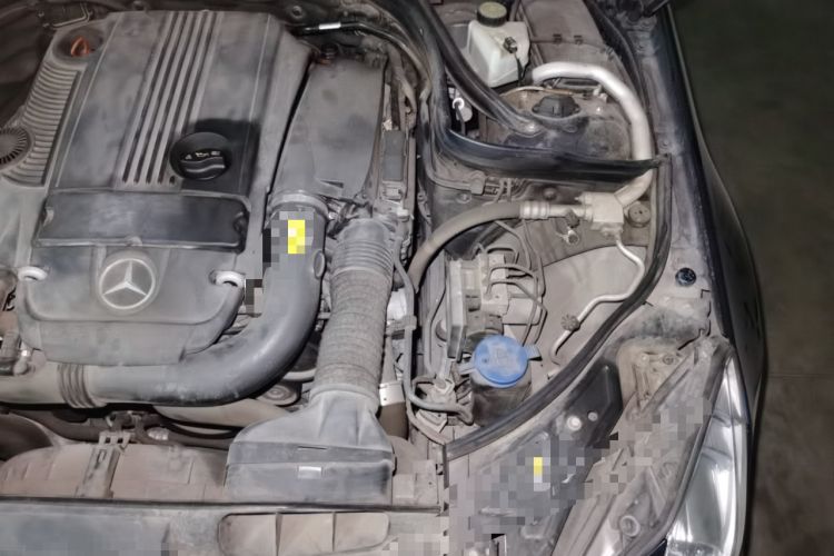 Used Mercedes-Benz E-Class 2012 E 260 CGI Coupe Engine Bay Left