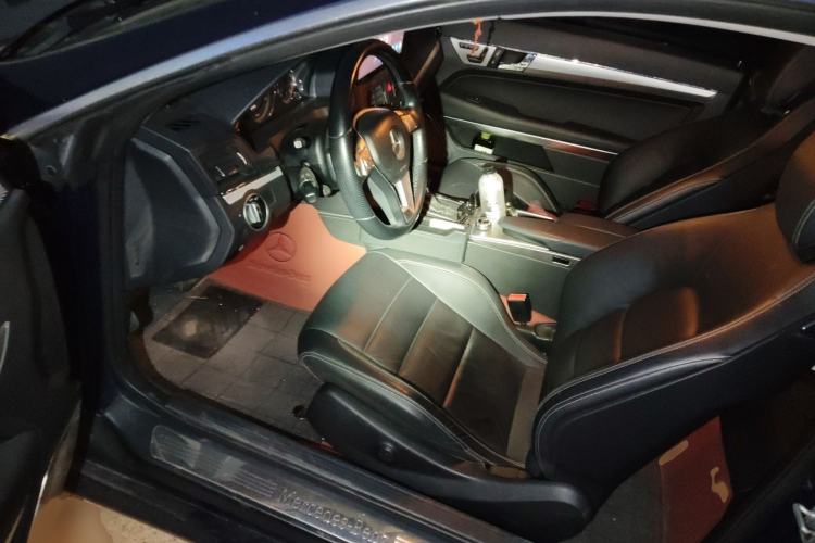 Used Mercedes-Benz E-Class 2012 E 200 CGI Coupe Interior 3