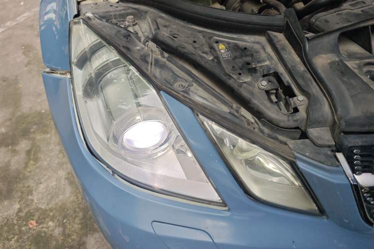 Used Mercedes-Benz E-Class 2012 E 260 CGI Convertible Right Front Headlight