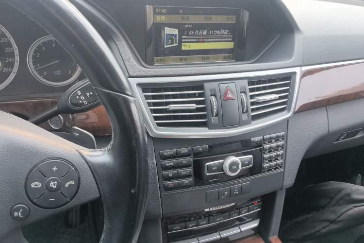 Used Mercedes-Benz E-Class 2012 E 200 L CGI Elegant Model Audio And AC Panel
