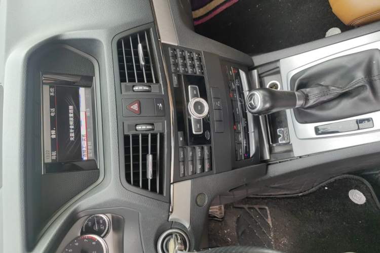 Used Mercedes-Benz E-Class 2012 E 200 CGI Coupe Audio And AC Panel