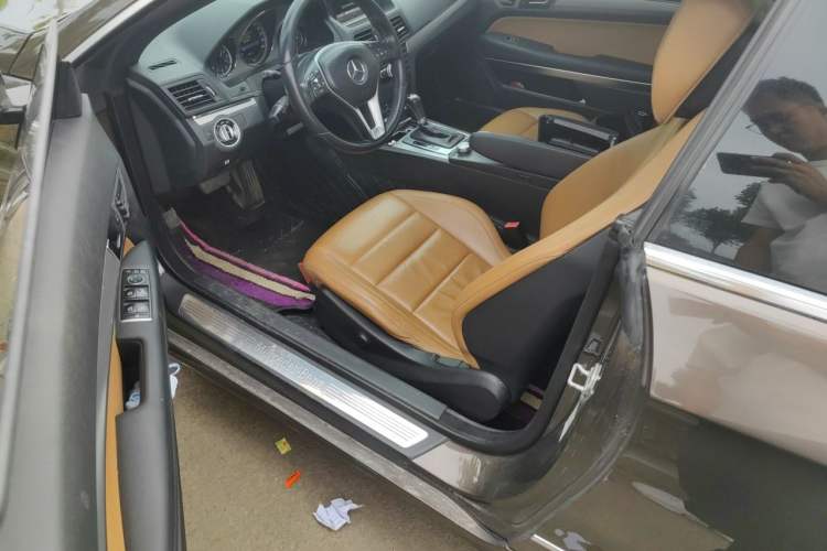 Used Mercedes-Benz E-Class 2012 E 200 CGI Coupe Driver Seat