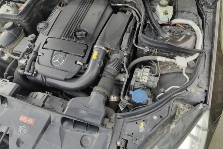 Used Mercedes-Benz E-Class 2012 E 200 CGI Coupe Engine Bay Left