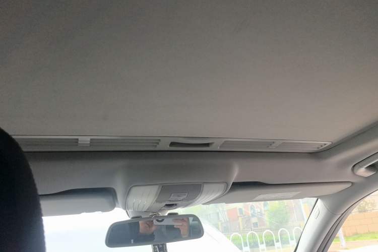 Used Mercedes-Benz E-Class 2012 E 200 L CGI Elegant Model Headliner