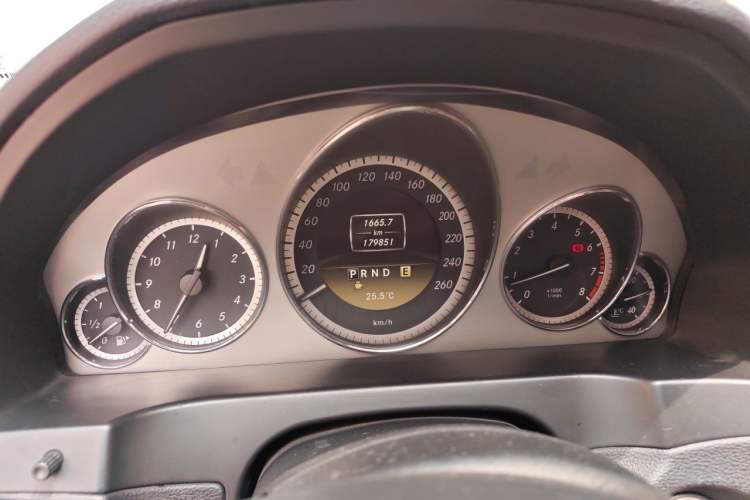 Used Mercedes-Benz E-Class 2012 E 260 CGI Coupe Odometer Close Up