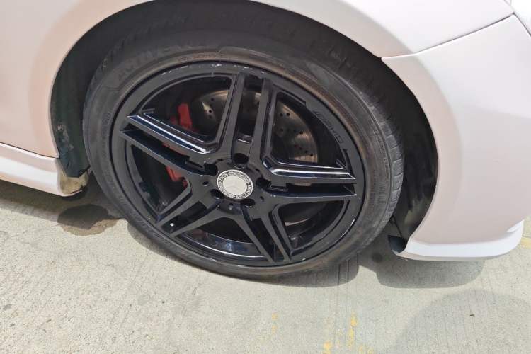 Used Mercedes-Benz E-Class 2012 E 260 CGI Coupe Right Front Wheel Hub