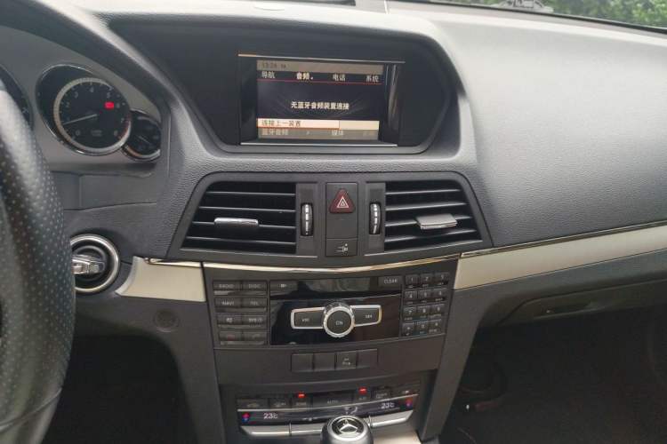 Used Mercedes-Benz E-Class 2012 E 200 CGI Coupe Audio And AC Panel