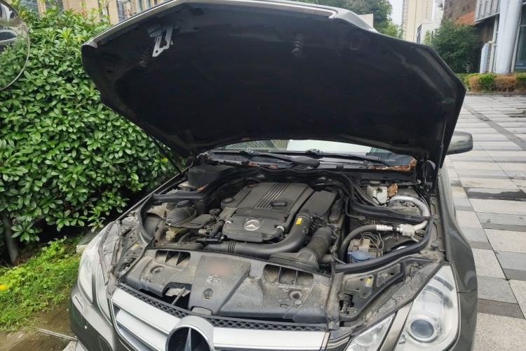Used Mercedes-Benz E-Class 2012 E 200 CGI Coupe Engine Bay