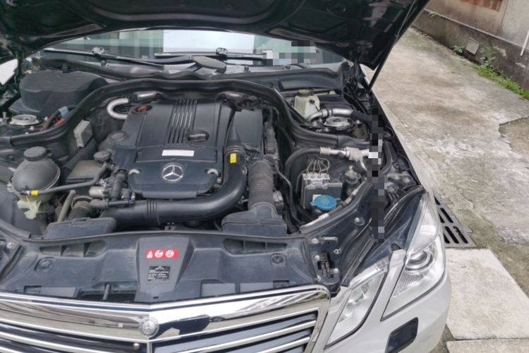 Used Mercedes-Benz E-Class 2012 E 260 L CGI Fashion Model Engine Bay Left