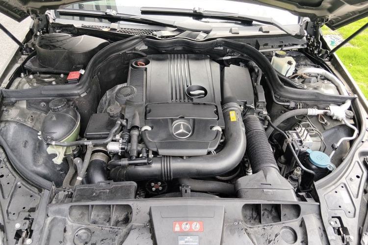 Used Mercedes-Benz E-Class 2012 E 260 CGI Coupe Engine Bay