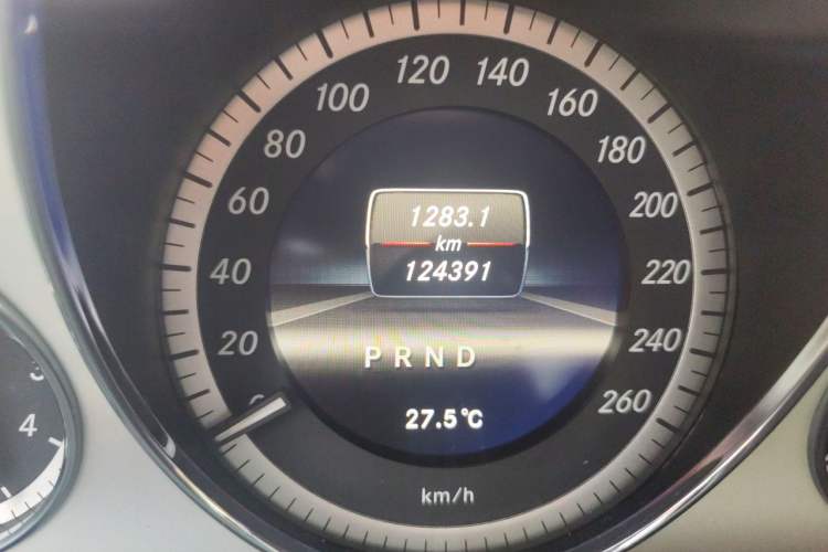Used Mercedes-Benz E-Class 2012 E 200 CGI Coupe Odometer Close Up