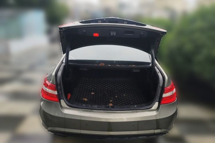 Used Mercedes-Benz E-Class 2012 E 200 CGI Coupe Trunk
