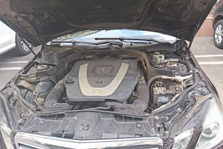 Used Mercedes-Benz E-Class 2012 E 300 L Fashion Model Engine Bay
