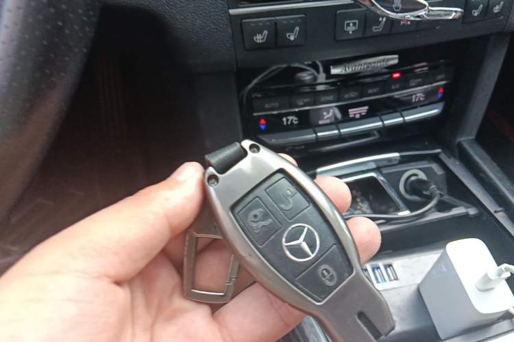 Used Mercedes-Benz E-Class 2012 E 300 L Fashion Model Vehicle Key