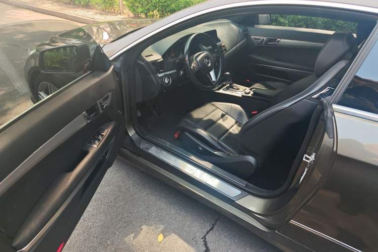 Used Mercedes-Benz E-Class 2012 E 260 CGI Coupe Driver Seat