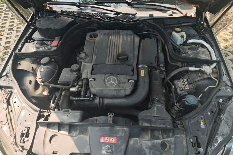 Used Mercedes-Benz E-Class 2012 E 260 CGI Coupe Engine Bay