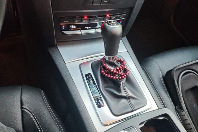 Used Mercedes-Benz E-Class 2012 E 200 CGI Coupe Gear Lever