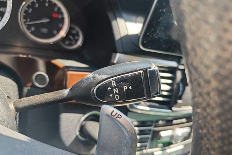 Used Mercedes-Benz E-Class 2012 E 200 L CGI Elegant Model Gear Lever