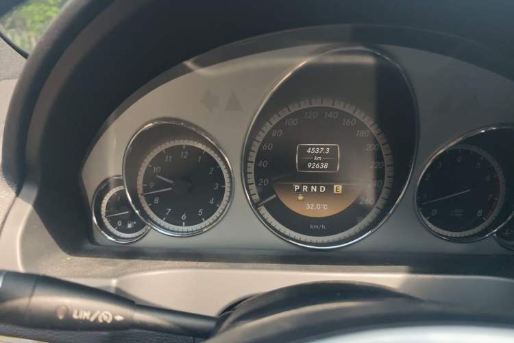 Used Mercedes-Benz E-Class 2012 E 260 CGI Coupe Instrument Cluster