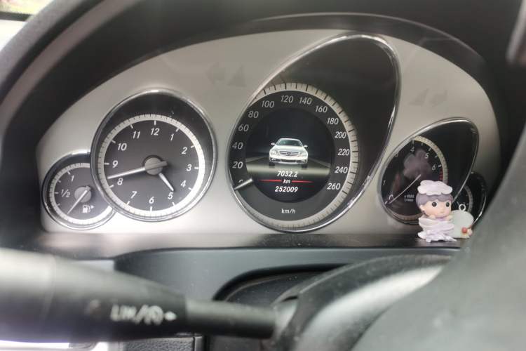 Used Mercedes-Benz E-Class 2012 E 200 CGI Coupe Instrument Cluster