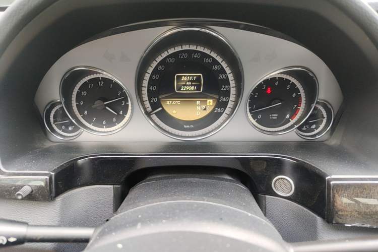 Used Mercedes-Benz E-Class 2012 E 260 L CGI Fashion Model Instrument Cluster