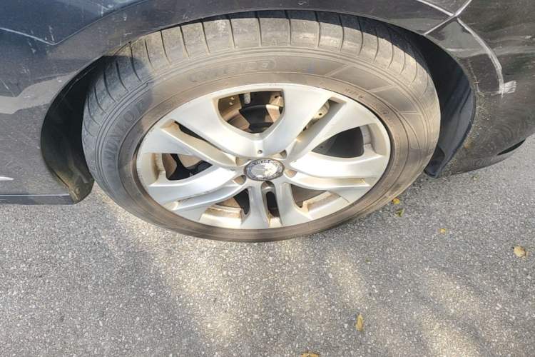 Used Mercedes-Benz E-Class 2012 E 260 L CGI Fashion Model Right Front Wheel Hub