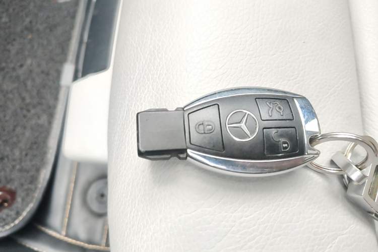 Used Mercedes-Benz E-Class 2012 E 260 L CGI Fashion Model Vehicle Key