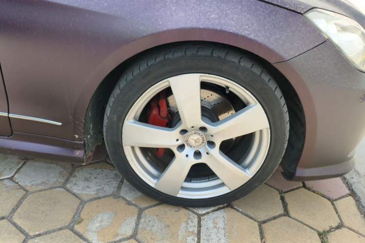 Used Mercedes-Benz E-Class 2012 E 200 CGI Coupe Right Front Wheel Hub