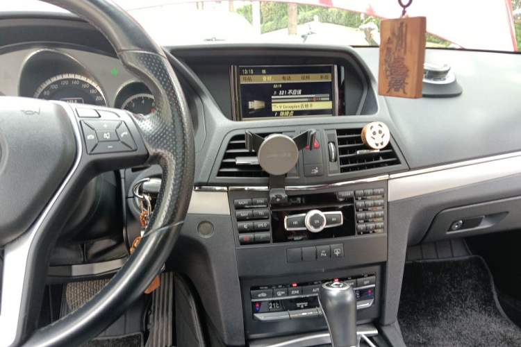 Used Mercedes-Benz E-Class 2012 E 260 CGI Coupe Audio And AC Panel