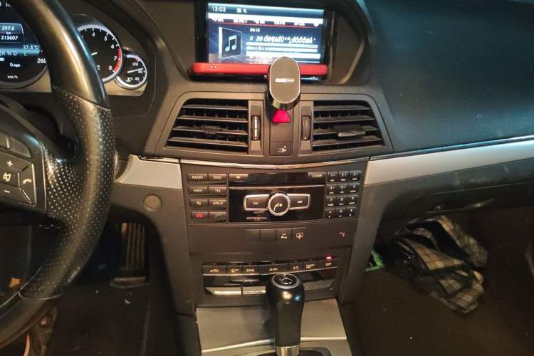 Used Mercedes-Benz E-Class 2012 E 260 CGI Coupe Audio And AC Panel